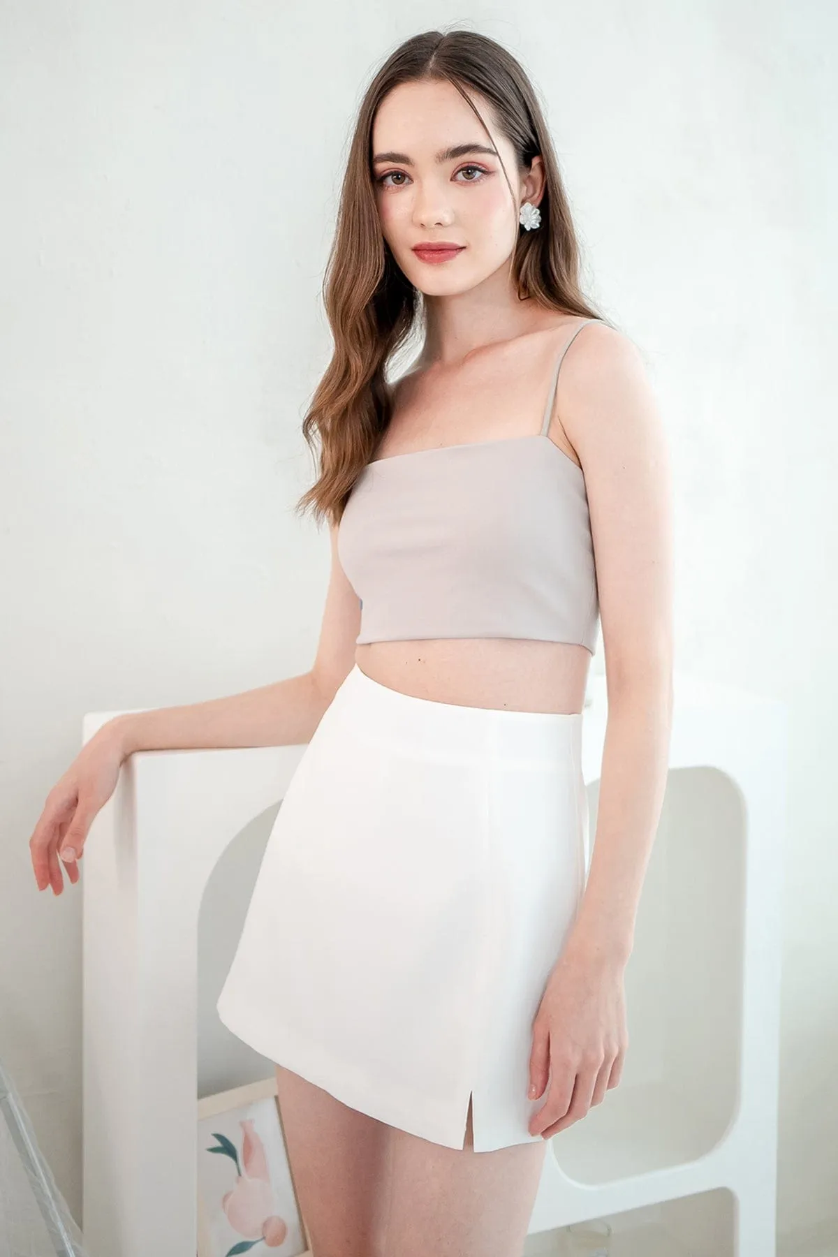 AVRIL PADDED CROP TOP IN TAUPE