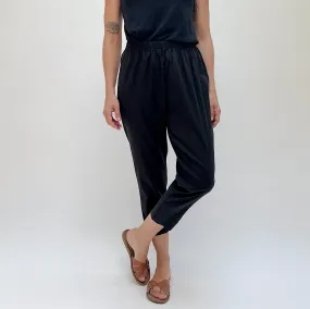 Cut Loose | Linen/Tencel Taper Crop Pant in Black