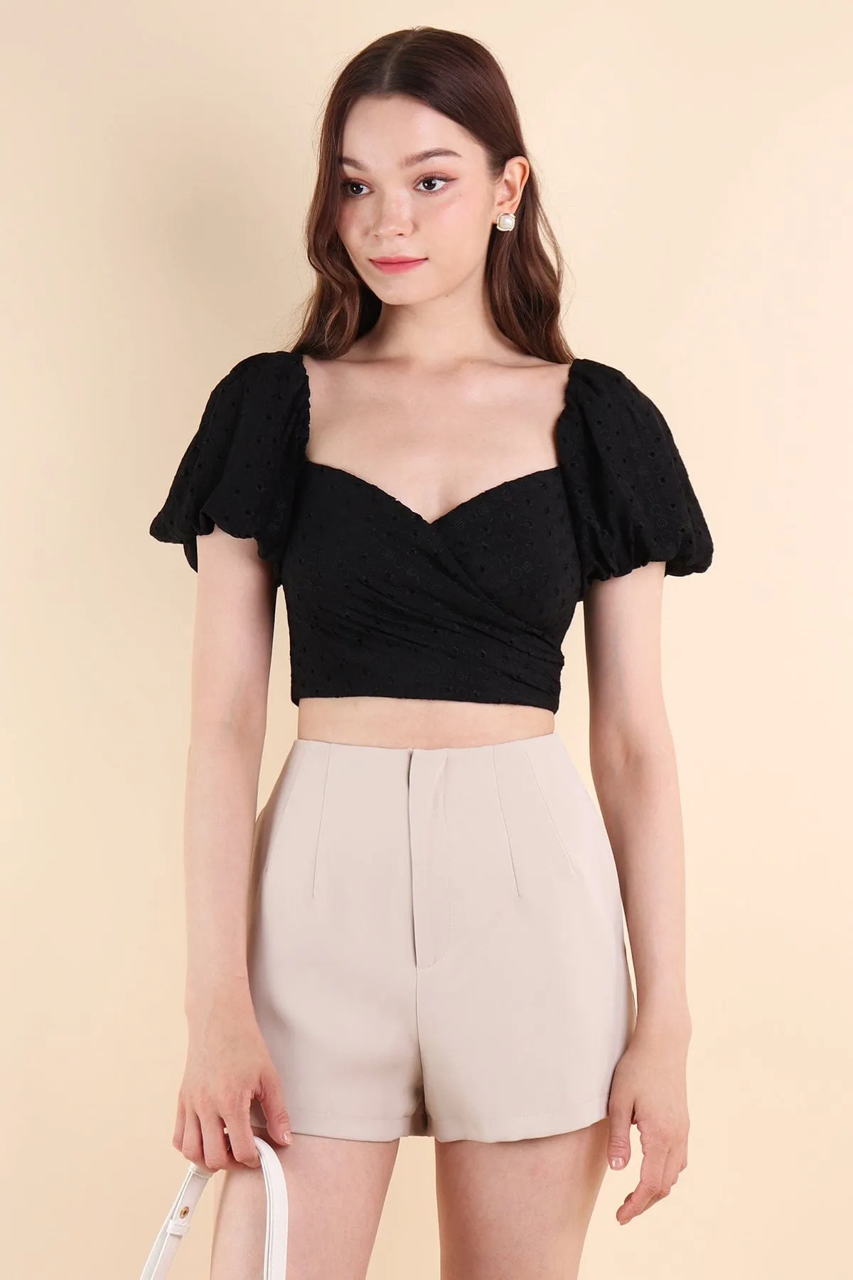 ELIA EYELET PUFF SLEEVE TOP IN BLACK