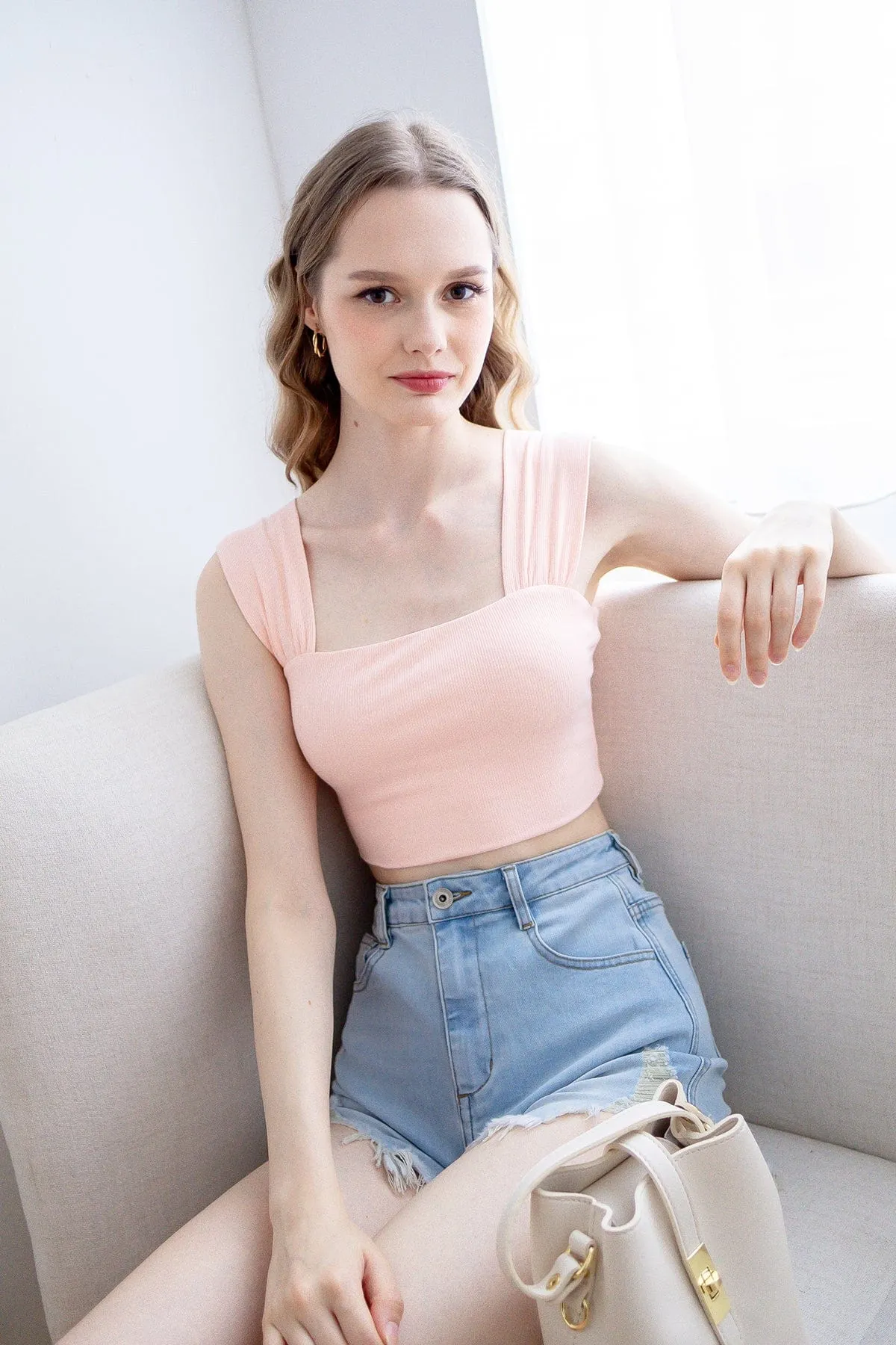 GABE RIBBED CROP TOP IN PINK