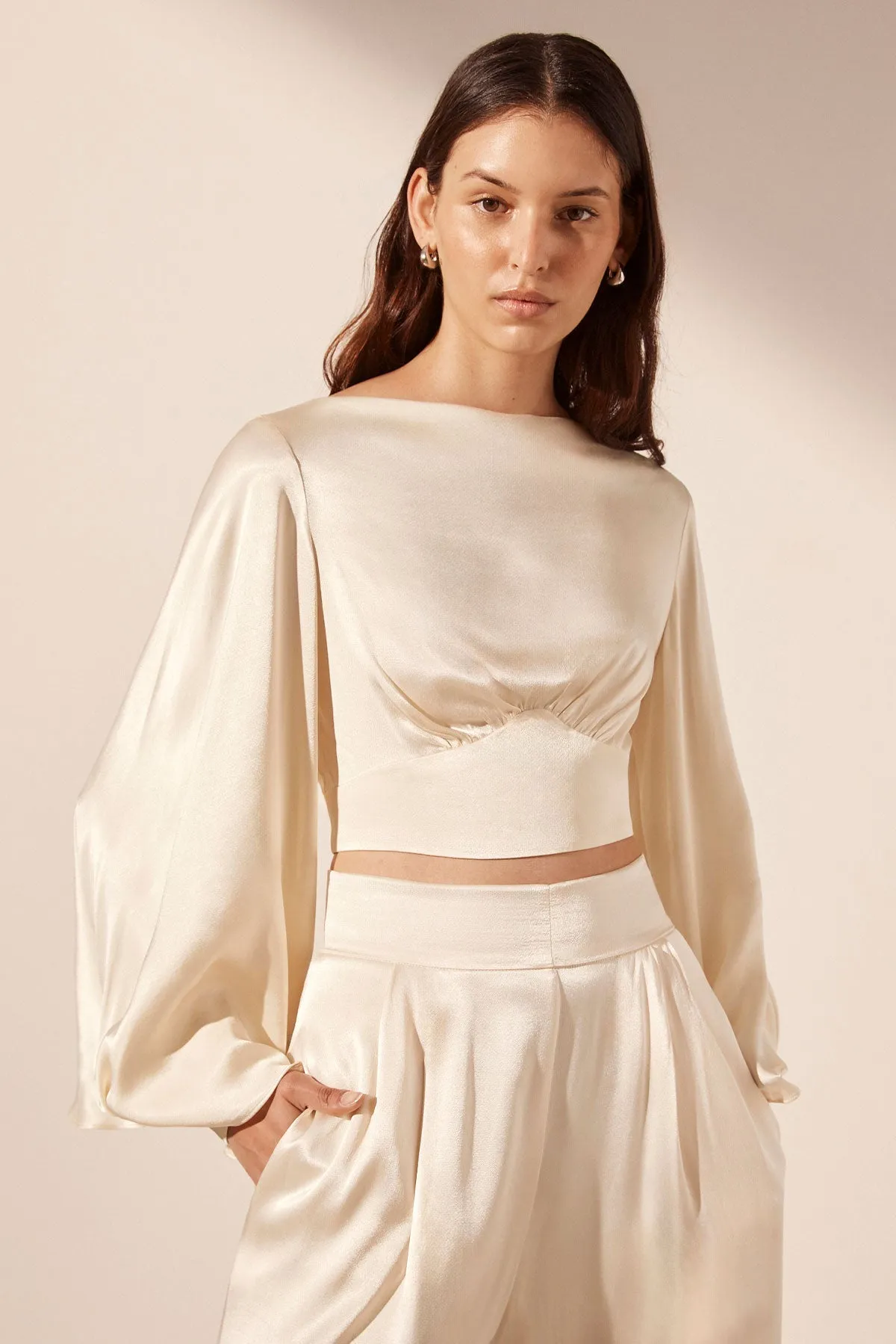 LA LUNE BACKLESS CROP BLOUSE - CREAM