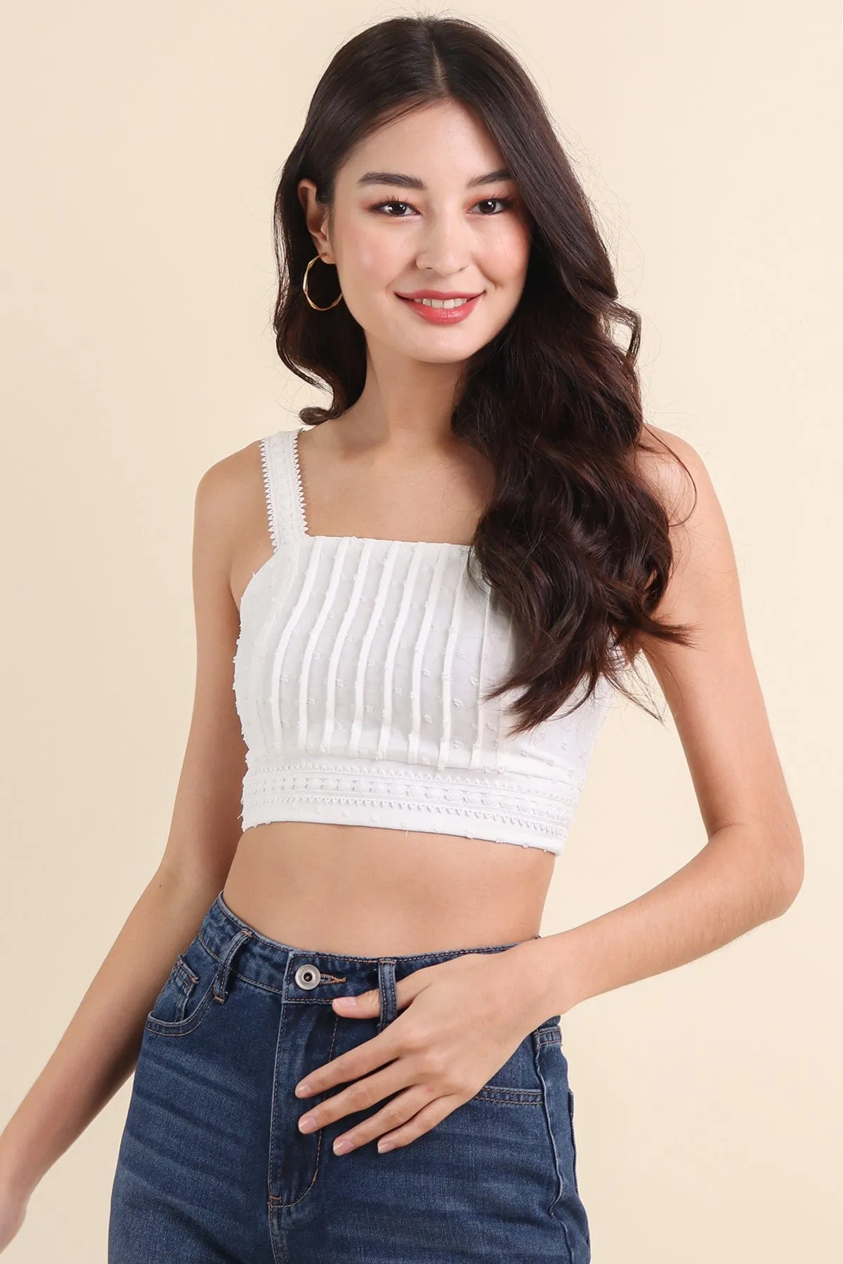 LEYLIA SWISS DOT CROP TOP IN WHITE