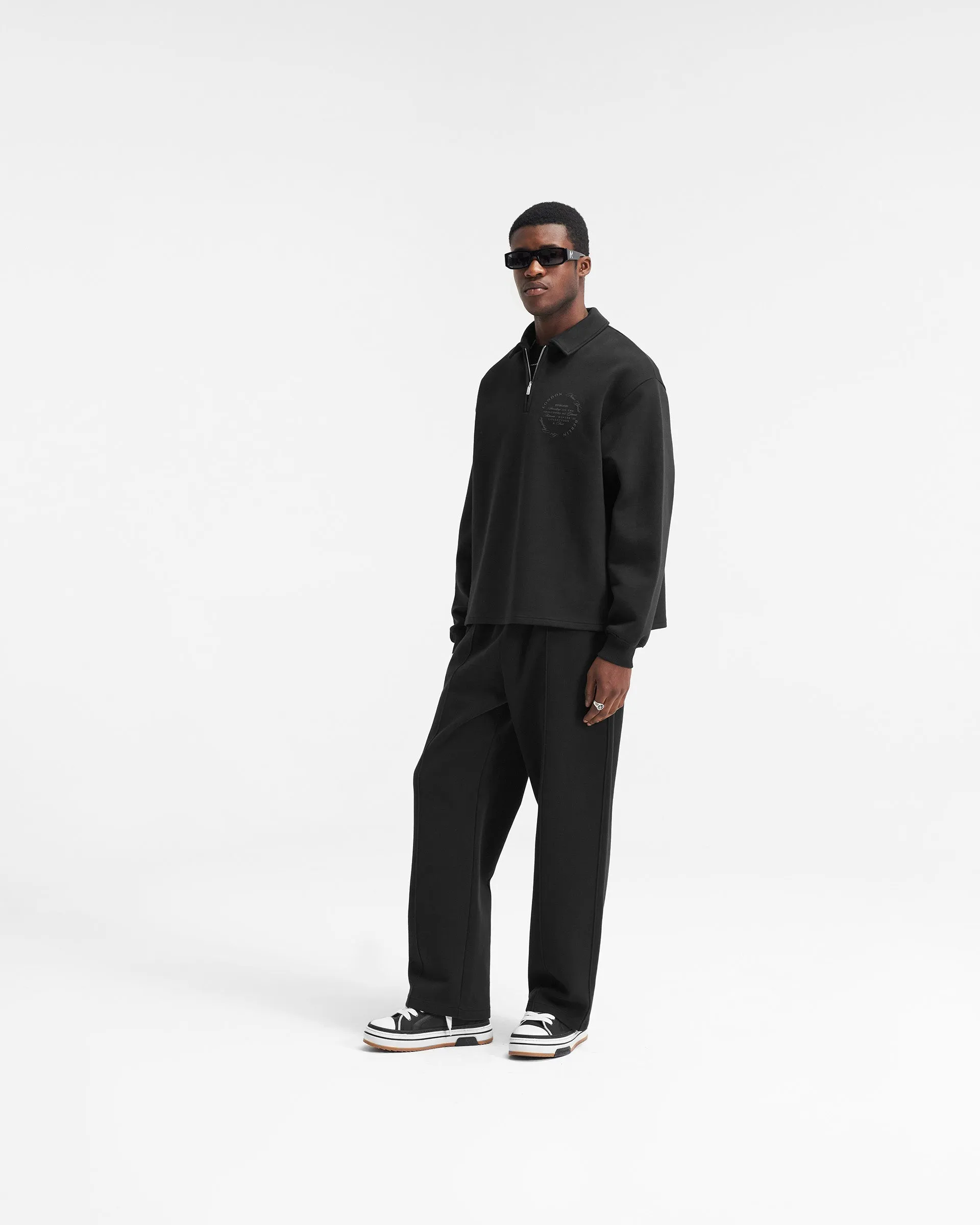 Season Tour Quarter Zip Sweater - Black